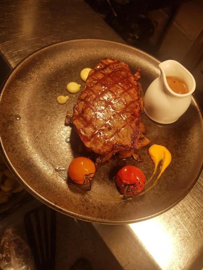 ホテル The Bowers Bar & Restaurant バリンローブ エクステリア 写真