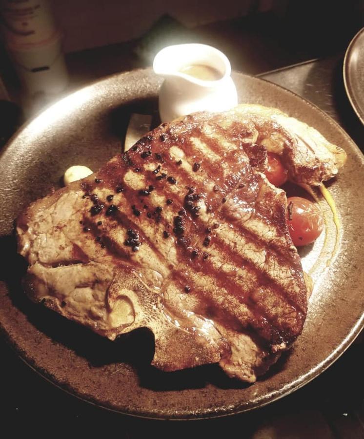 ホテル The Bowers Bar & Restaurant バリンローブ エクステリア 写真